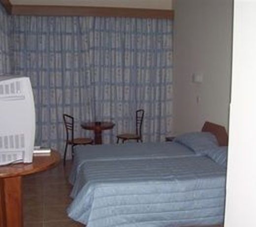 Tuck Inn