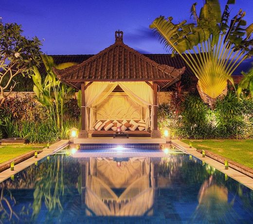 Villa Tania