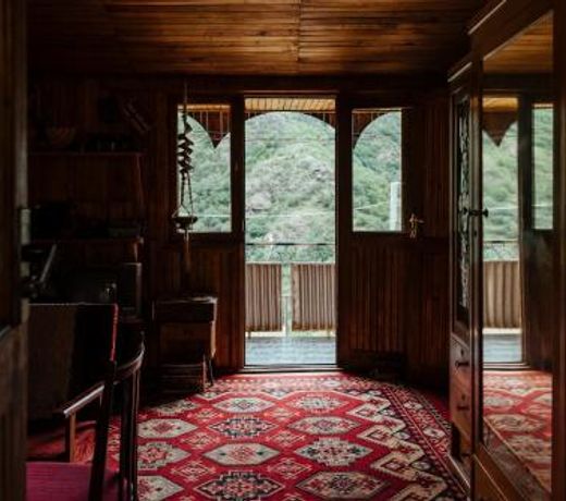 IRIS B&B in DEBED CANYON