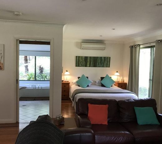Ghost Hill Road Retreat