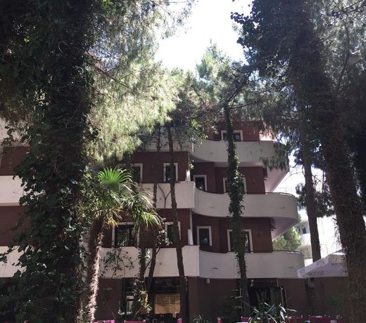 Green Park Hotel