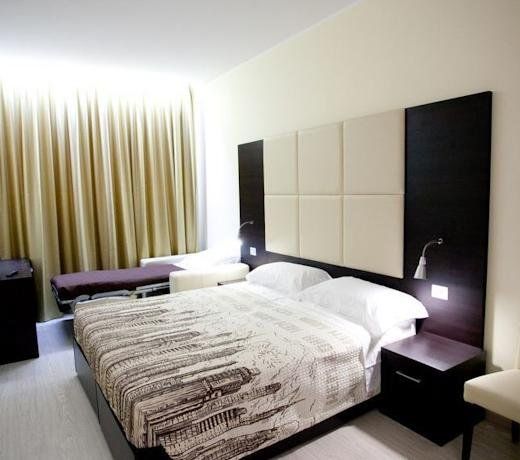 Hotel Elys