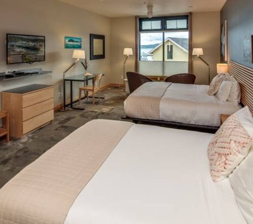 Island Inn at 123 West