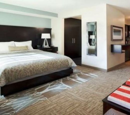 Staybridge Suites Madison - Fitchburg