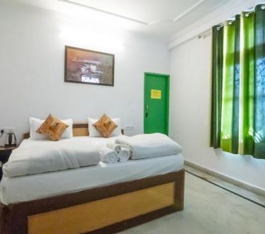 Live Free Hostel Rishikesh
