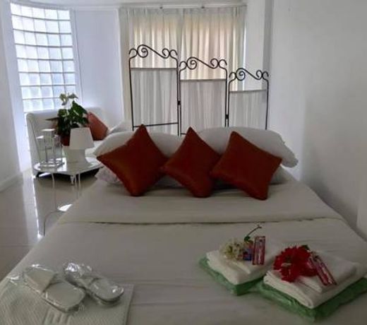 Waterside Hotel