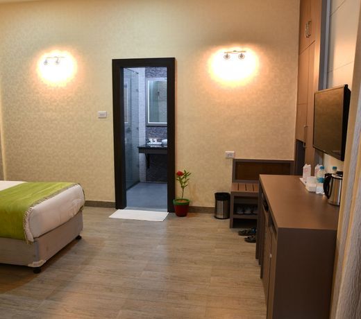 Hotel Jataka Inn
