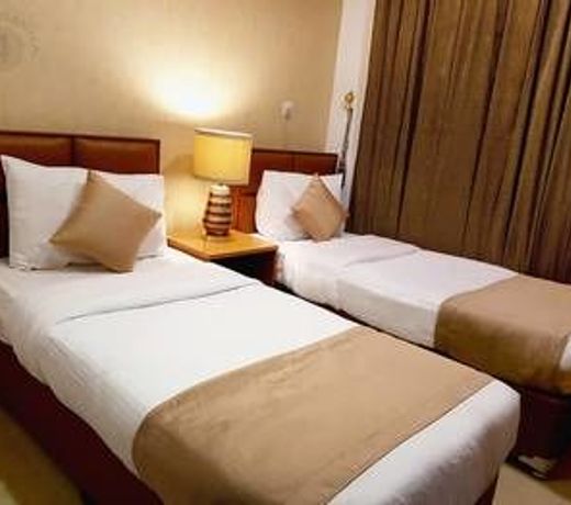 Al Muhanna Plaza Luxury Plus