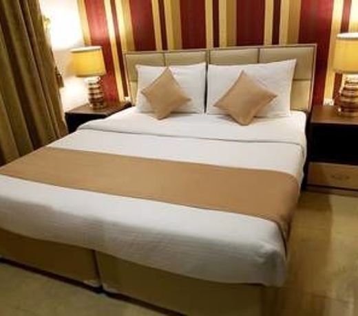 Al Muhanna Plaza Luxury Plus