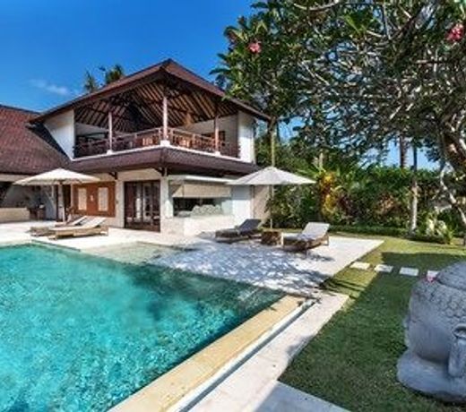 Villa Candi Kecil Empat