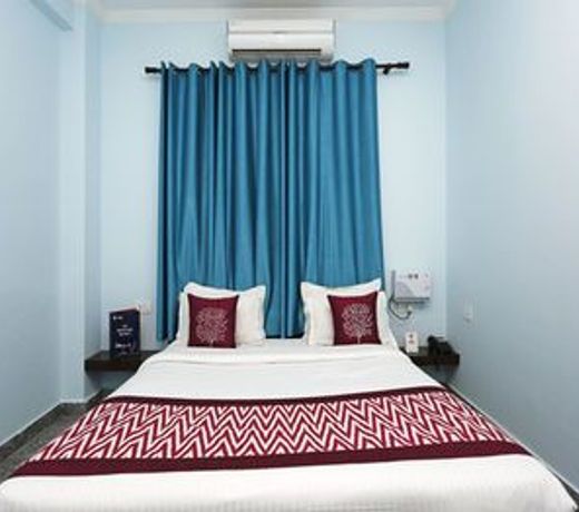 OYO 8543 Hotel Tatsa
