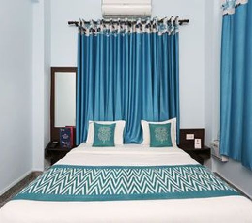 OYO 8543 Hotel Tatsa
