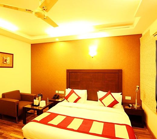 Hotel Inderlok Ananta