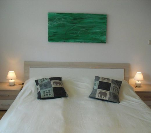 Serviced Apartment with Sunny Balcony