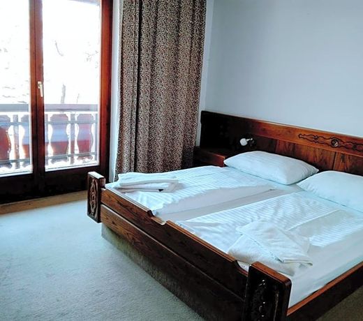 Mosers Pension