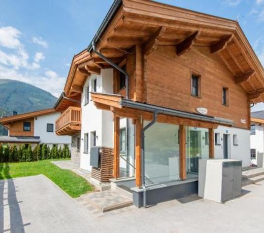 Luxury holiday home in Niedernsill Salzburgerland near various ski areas