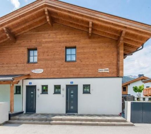 Luxury holiday home in Niedernsill Salzburgerland near various ski areas