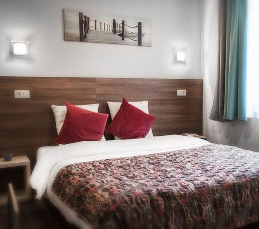 Antwerp Inn