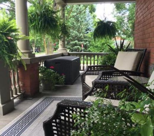 Magnolia House Bed & Breakfast