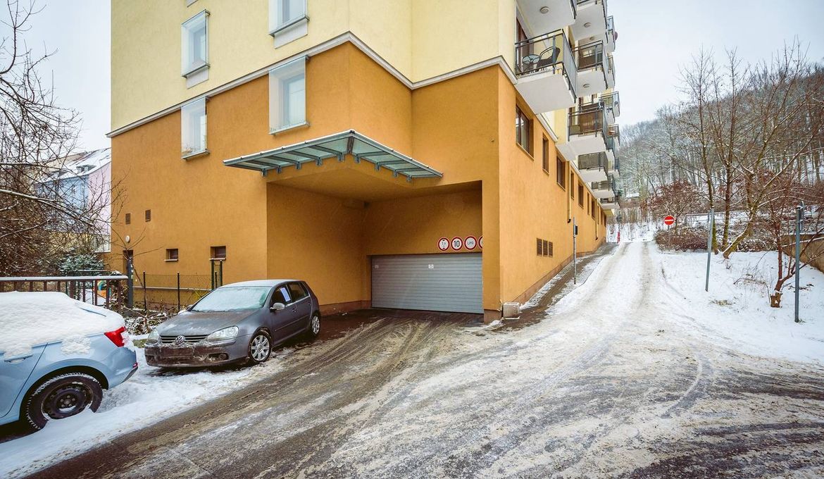 Silent Apartment with Parking