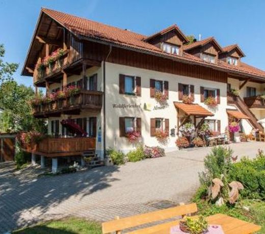 Almerhof - Waldferienhof Almer