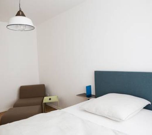 B-Boardinghouse