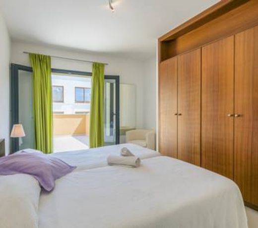 YupiHome Villa ZafrÃ  Montfarrutx
