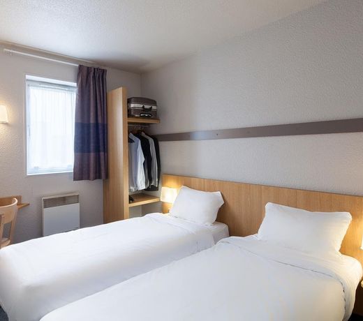 B&B HOTEL Calais Centre St Pierre