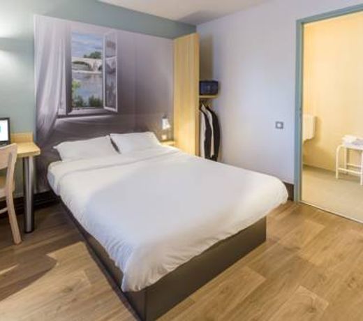 B&B HOTEL Calais Centre St Pierre