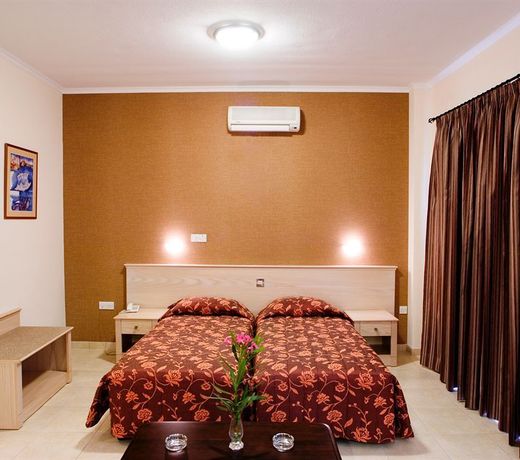 Senator Hotel Apartments - Adults Only