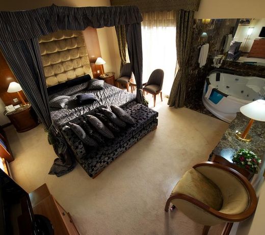 Adams Beach Hotel & Spa