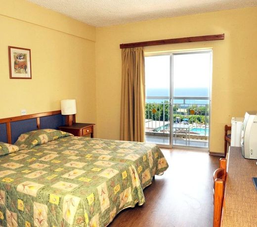 Marina Hotel