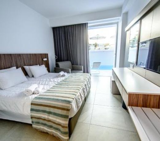 Eleana Hotel