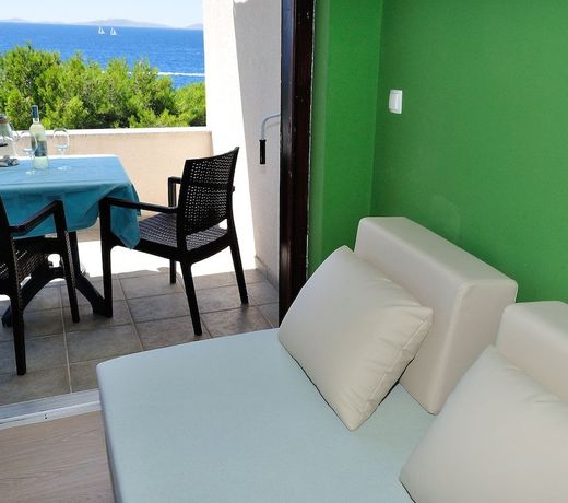 Villa Ana