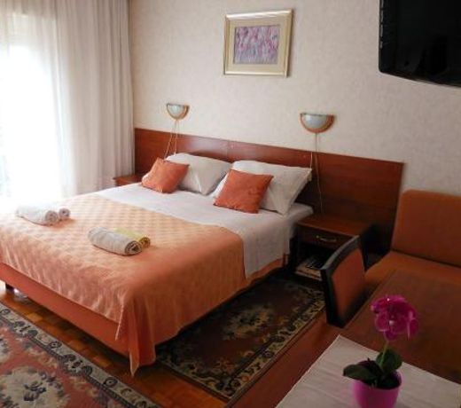 Rooms with a parking space Lovran, Opatija - 2302