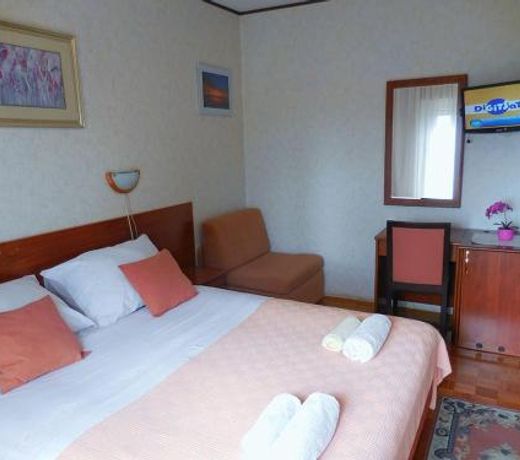 Rooms with a parking space Lovran, Opatija - 2302
