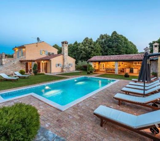 Luxury villa with a swimming pool Prodol, Marcana - 7359