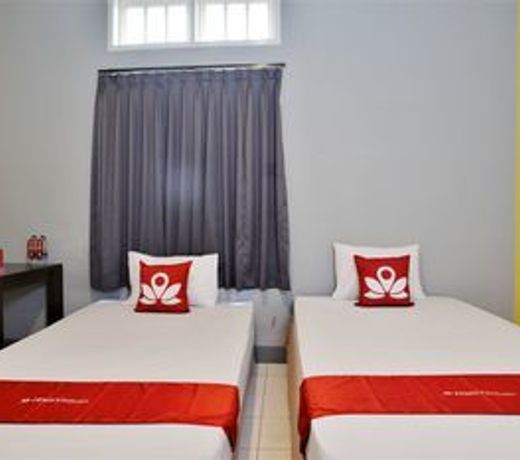 OYO 1111 Pasar Baru Inn