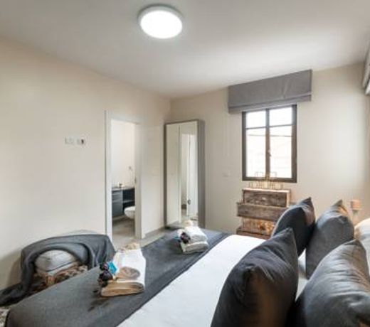 In the heart of Neve Tzedek , 2 bdrm *parking*