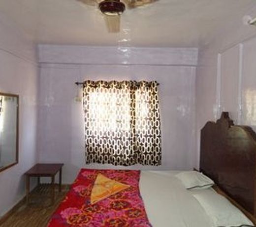 OYO Flagship 36705 Laxmi Lodge New