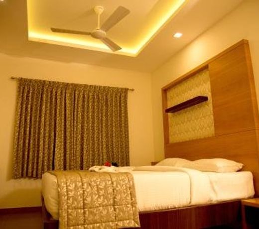 Hotel Grand Tree