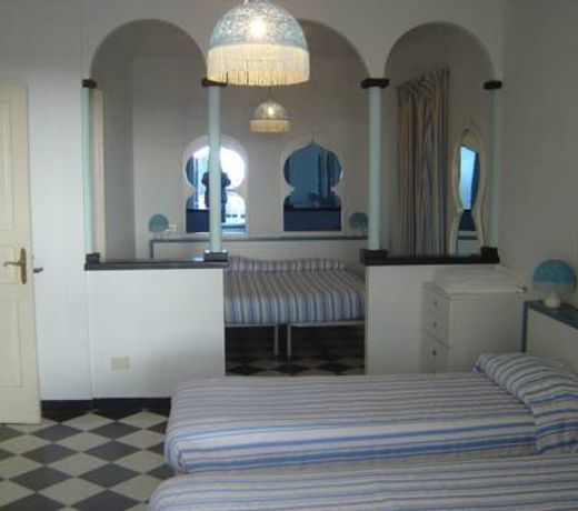 Hotel Arabesque