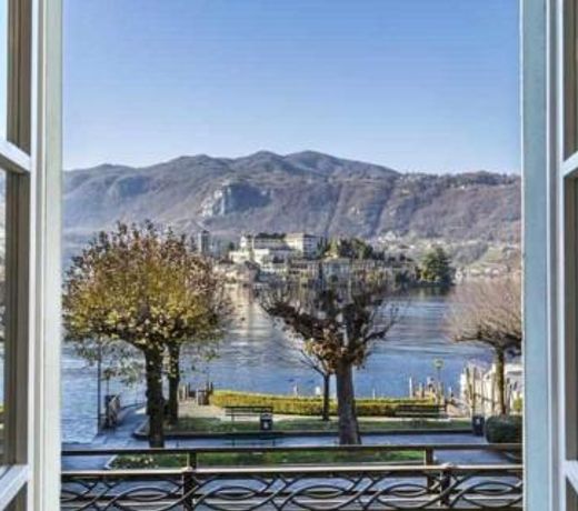 LISOLA Appartamento con vista lago
