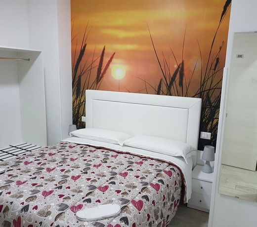 Napoli Relais
