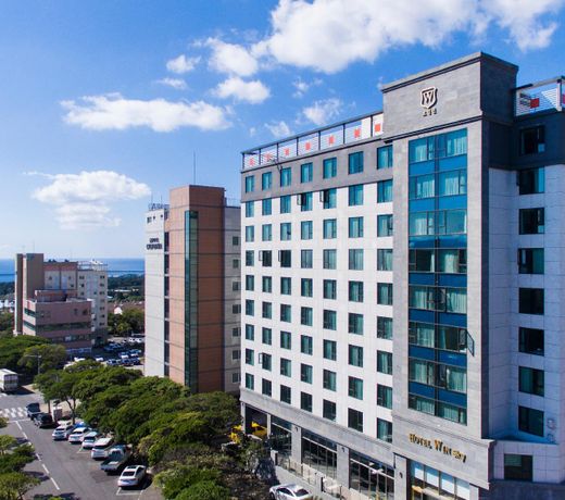 Win Sky Hotel