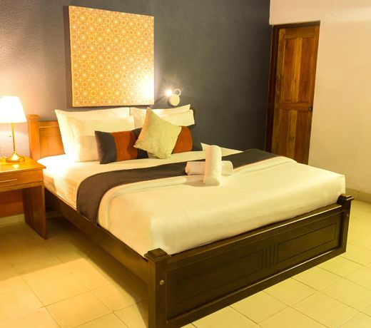 Marine Six Hotel