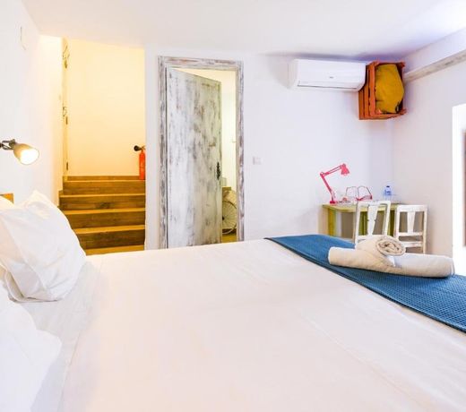 Lovin Book Guesthouse