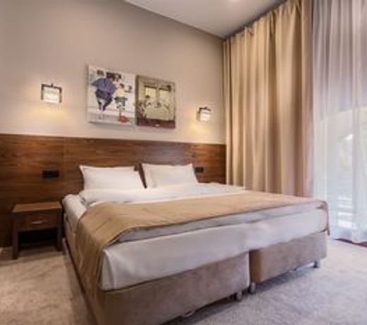 Riverside Hotel