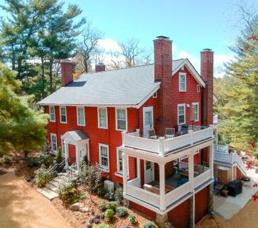 The Applewood Manor
