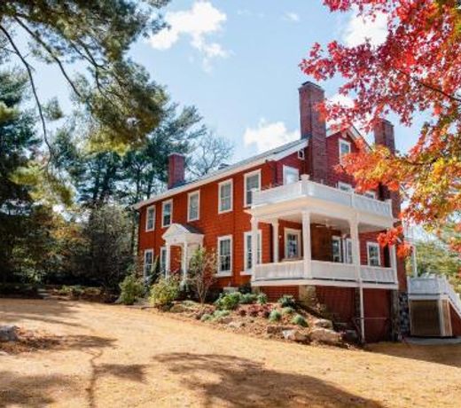 The Applewood Manor